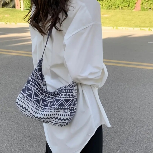 Women's Designer Geometric Design Adjustable Shoulder Crossbody‎ Hobo Bag Purse - Picture 10 of 13